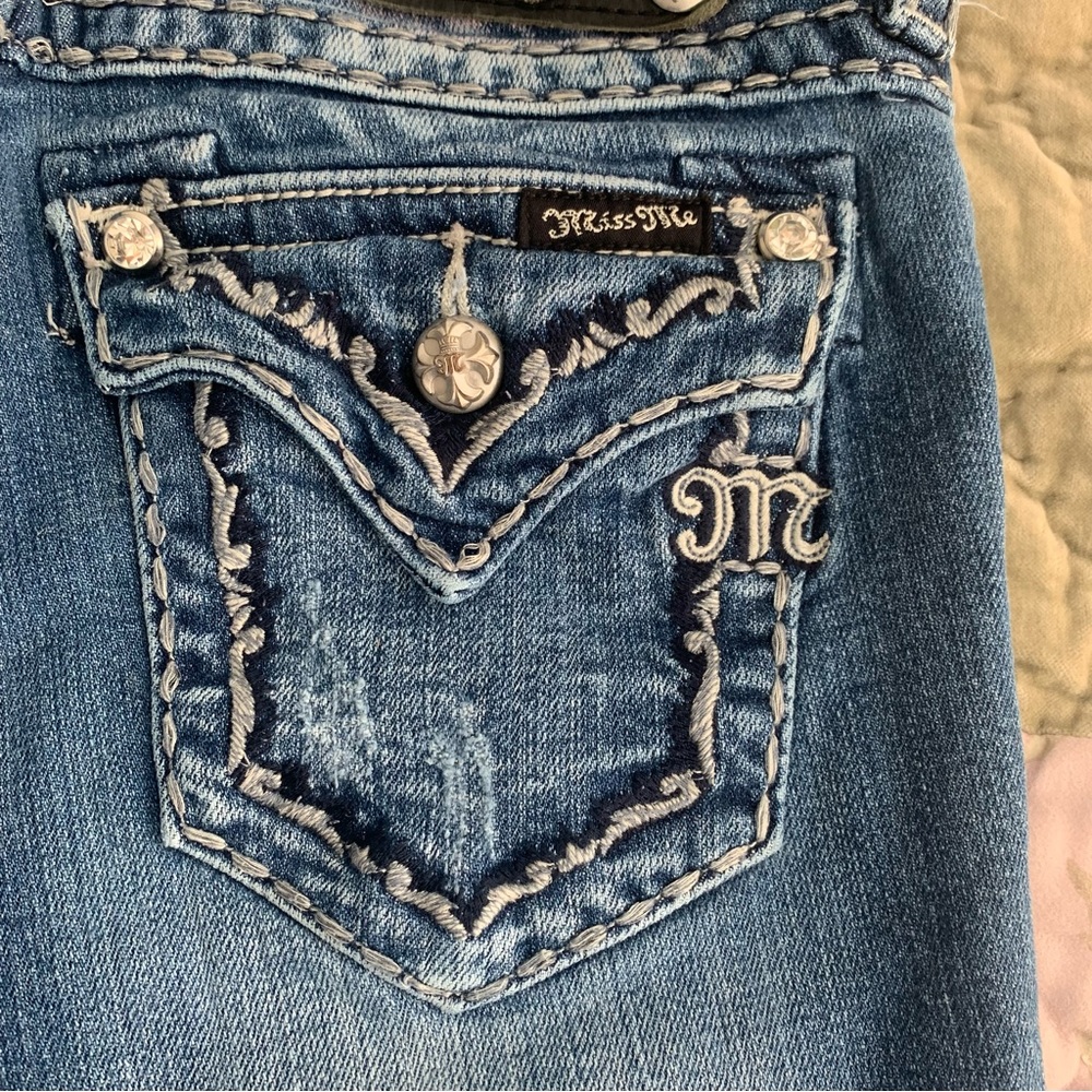 - Miss Me Jean Shorts Boyfriend Bermuda Bling  Womans Size 26 - Picture 4 of 9